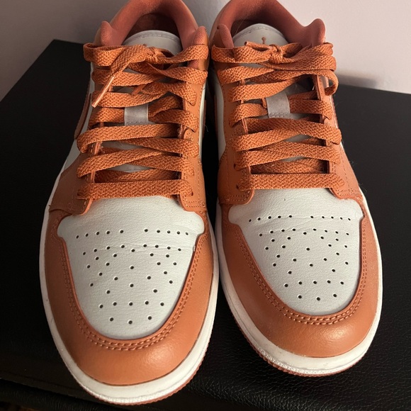 nike dunks - Picture 2 of 5